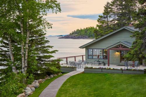 Reflections Cabin on Lake Superior - Near Lutsen