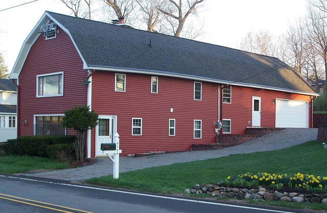 Refurbished Barn with Excellent View of Indian River