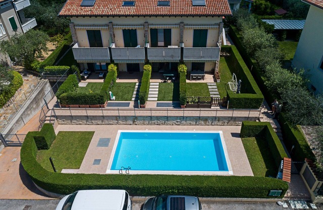 Regarda - Apartment "Rainbow" with pool, pets allowed