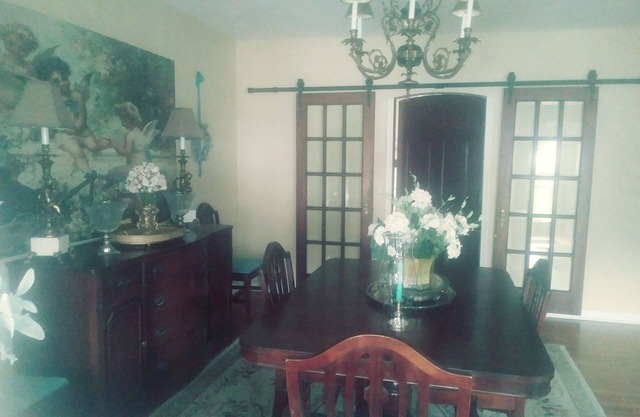 Regina house tea room guest house