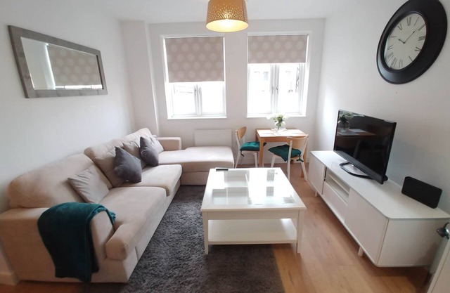 Reigate Park View Apartment A