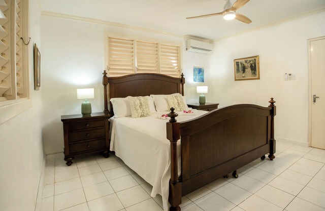 Relax and unwind at Casa Del Compadre in tranquil Silver Sands, Jamaica