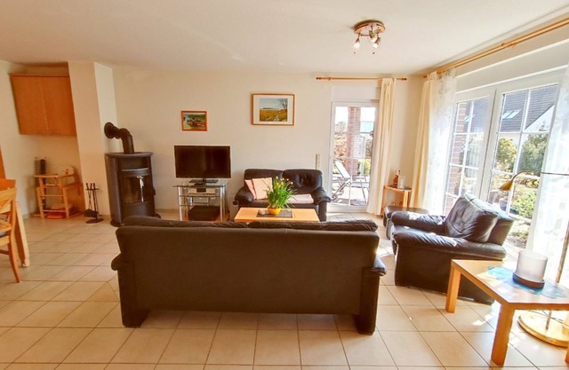 Relax and unwind on 90 square meters for up to 5 people on the sunny island of Usedom.