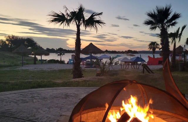 Relax at Lake LBJ condo-balconey w Lake View/Sandy Beach/Great Swim area