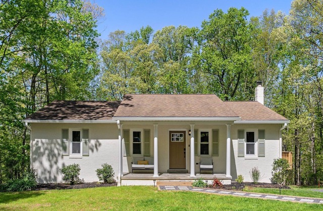 Relax at the cottage with two private villas for Family Gatherings and Reunions