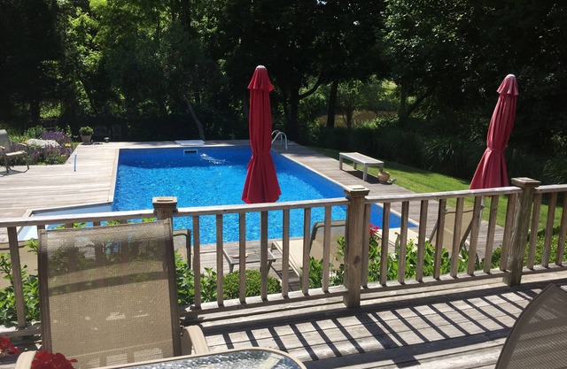 Relax By The Pool, Or Walk To The Beach And Restaurants