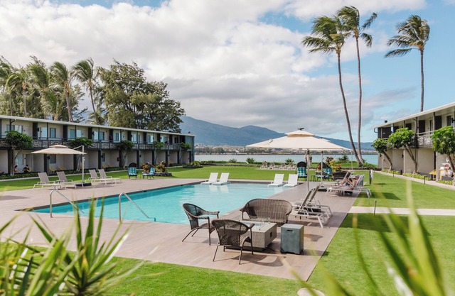 Relax & Explore: Convenient Location, 4 Units, Outdoor Pool