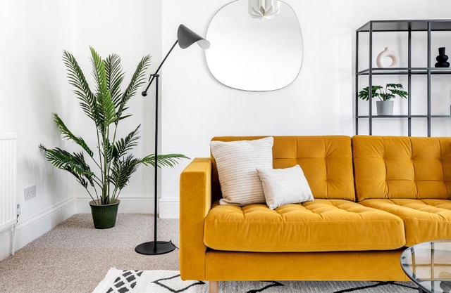 Relax In Comfortable & Stylish Pontcanna Apartment, Free Private Parking