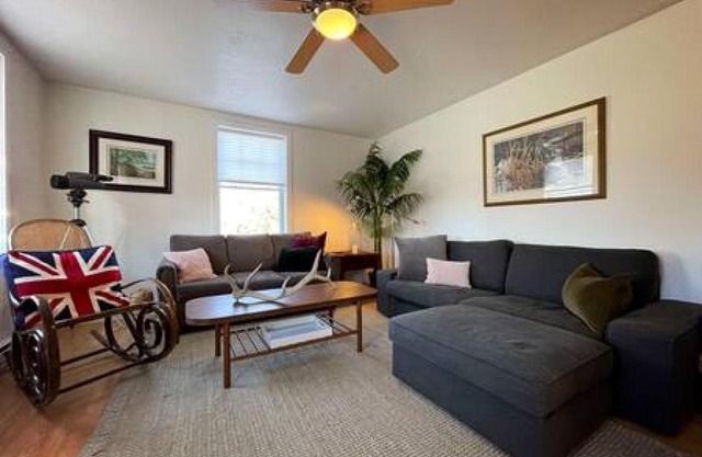 Relax in Style and Comfort in South Bay