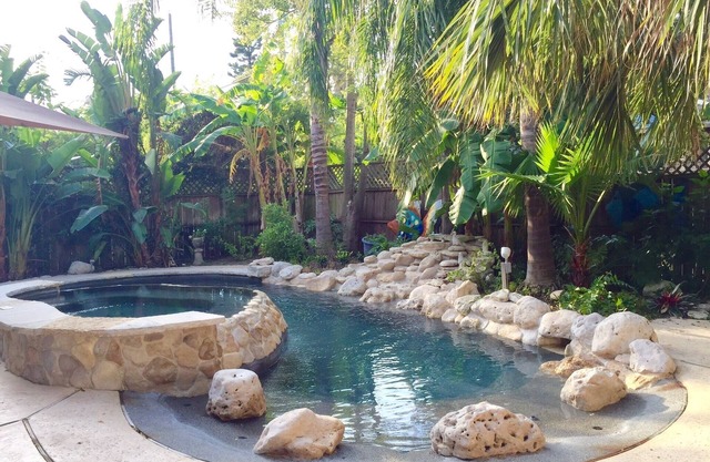 Relax In your Private Lagoon Pool, Galveston's Best Backyard!