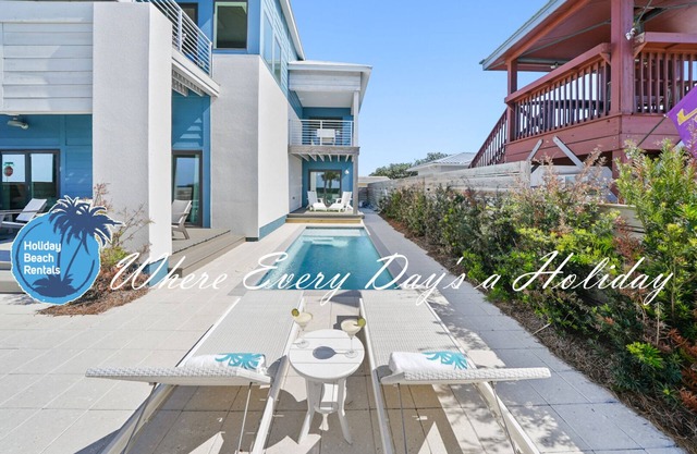 "Relax N' Unwine" Private Beach Access & Pool