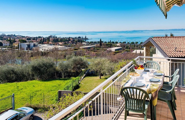 Relax overlooking Lake Garda