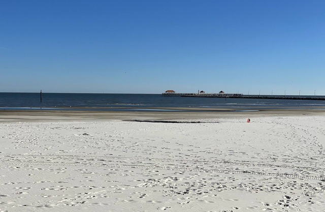 Relaxing Beach Getaway Retreat- sleeps you to 12+