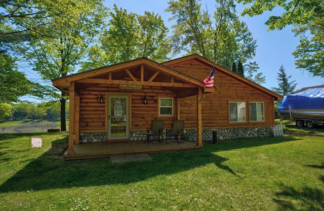 Relaxing Getaway with that UP North Feel!