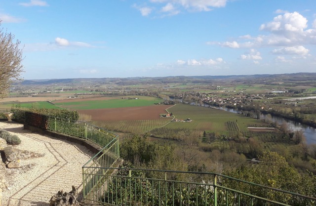 Relaxing in Pays des bastides