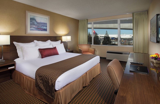 Relaxing Overnight Stay! Free Parking & Continental Breakfast, Pet-friendly