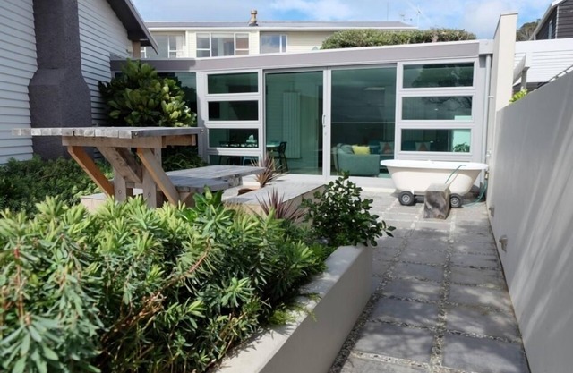 Relaxing seaside haven in Seatoun