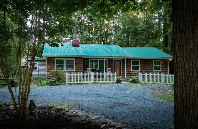 Remodel Cottage with Pond on Three Acres