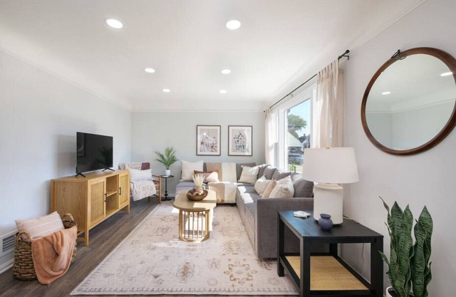 Remodeled 4 Bedroom With a Game Room!