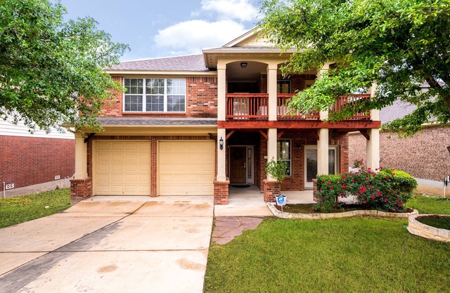 Remodeled 5 Bed Home Near La Cantera/Rim