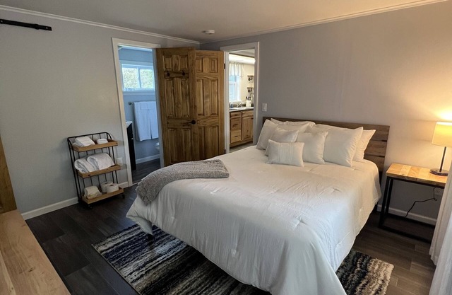 Remodeled cozy country suite. Close to Cooperstown