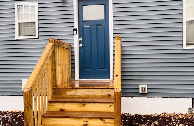Remodeled home close to lake and walking trails