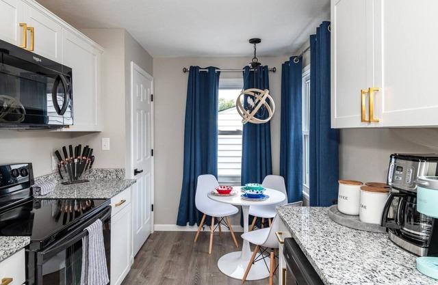 Remodeled-Pet friendly-5 min to WPAFB and Downtown