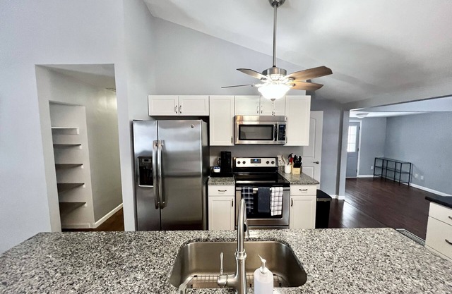 Remodeled Stow Home near Blossom Music Center/BMBW Ski Resort/Downtown Cuy Falls
