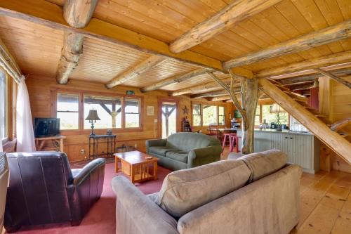 Remote Escape Vermont Cabin with Mountaintop Views!