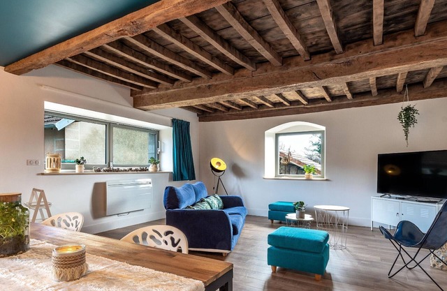 Renovated 18th-century house, 2 beds, garden, Wifi, pet-friendly