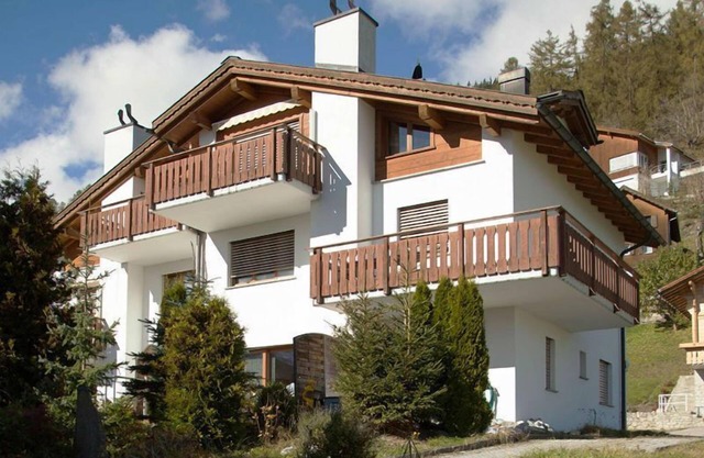 Renovated 3 Rooms Apartment in Ruschein near Laax