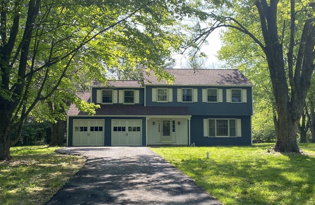 Renovated 5 bedrooms. 6 beds. Great water pressure! New memory foam beds!