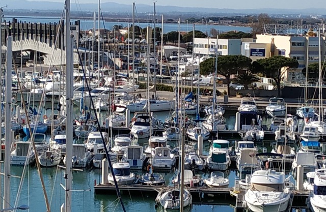 Renovated apartment T2 Port and Sea 2 to 5 people direct access beach to 100 m
