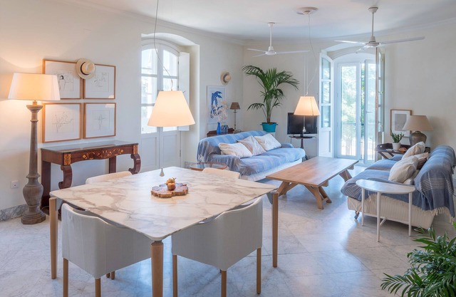 Renovated Apartment "Argüelles" in the Old Town Directly at the Sea