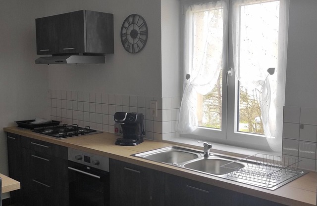 Renovated apartment at foot of Thousand Ponds, 3 bedrooms