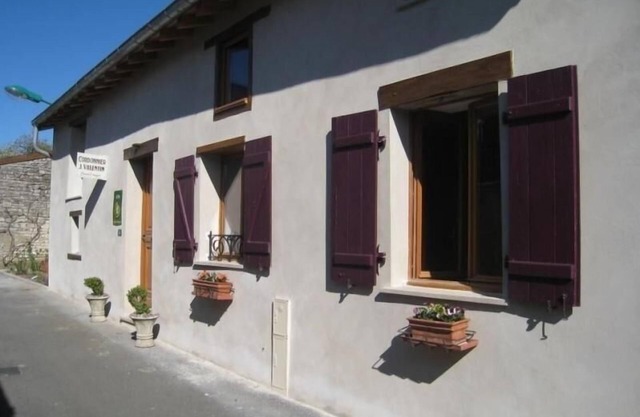 Renovated Cobbler's Cottage with Terrace - Cozy Village Retreat near Nancy