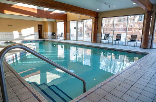 Renovated Condo At The Base of Tunnel Mountain!