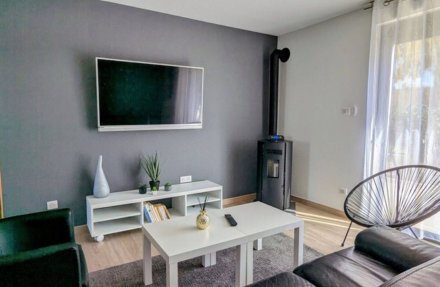 Renovated cottage in Vignot with large grounds and 2 terraces