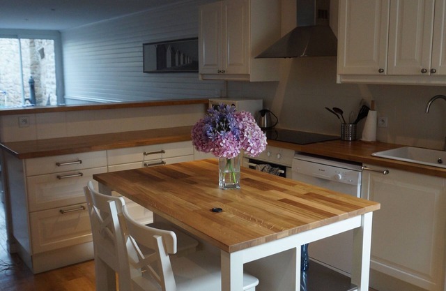 Renovated fisherman's cottage - ideal location - Barfleur