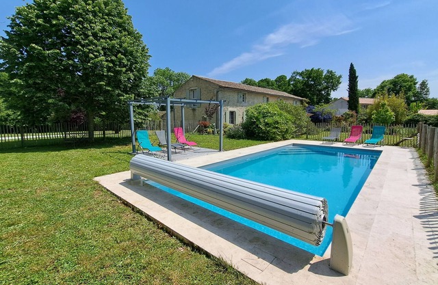 Renovated former sheepfold in the countryside with swimming pool