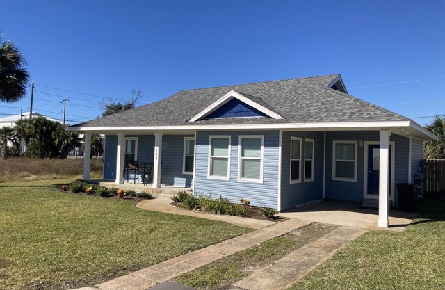 Renovated-Gulf Views-Pet Friendly-Booking Fall and Winter Dates - Great Rates!
