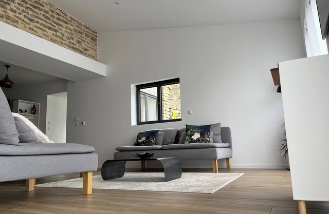 Renovated house with all comforts in quiet country setting