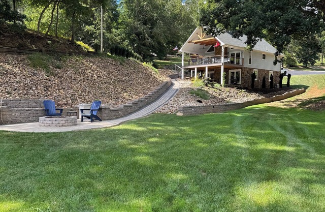 Renovated lake house on Claytor Lake with water access and boat dock