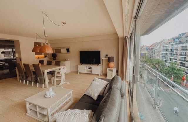 Renovated luxury flat in center 300m from the beach