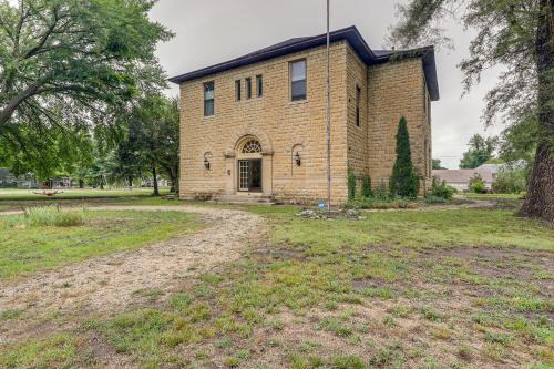 Renovated Schoolhouse with Piano and Private Deck!