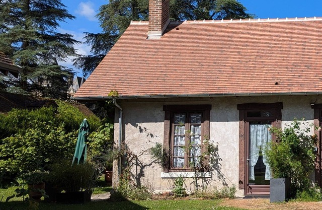 Renovated studio in Sologne with private garden, ideal for 2 guests