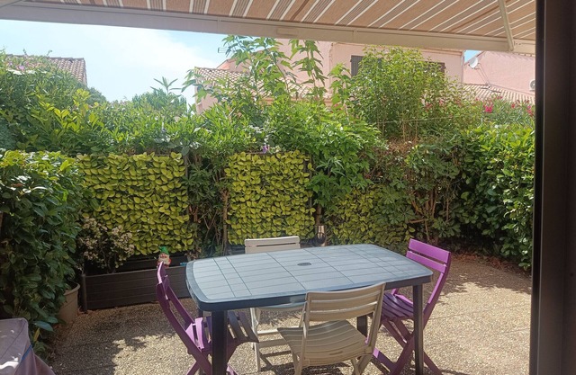 Renovated T2 with Terrace and Secure Parking