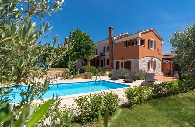 Renovated traditional Istrian house near Porec and its beaches