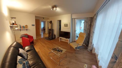 Renovierte 4,5-Zi-Wohnung mit Parkplatz in ruhiger Lage - 90m2