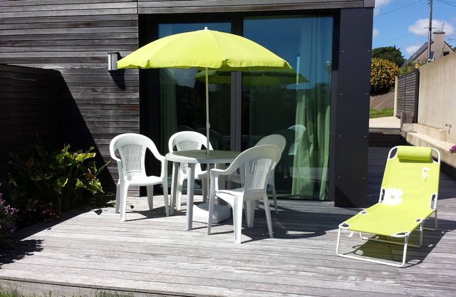 rent beach 300m beachfront